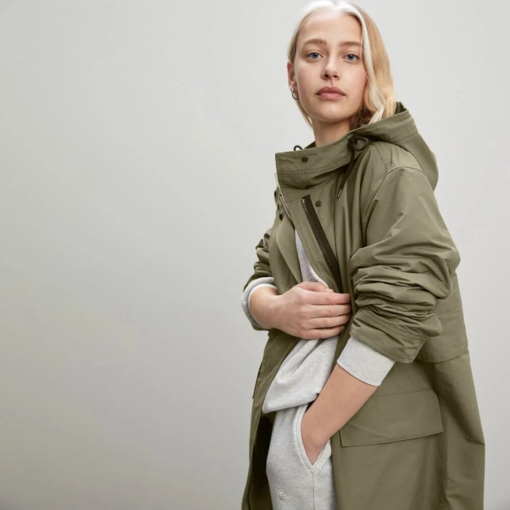 Everlane ReNew Anorak in Bay Leaf (green) - Size S
